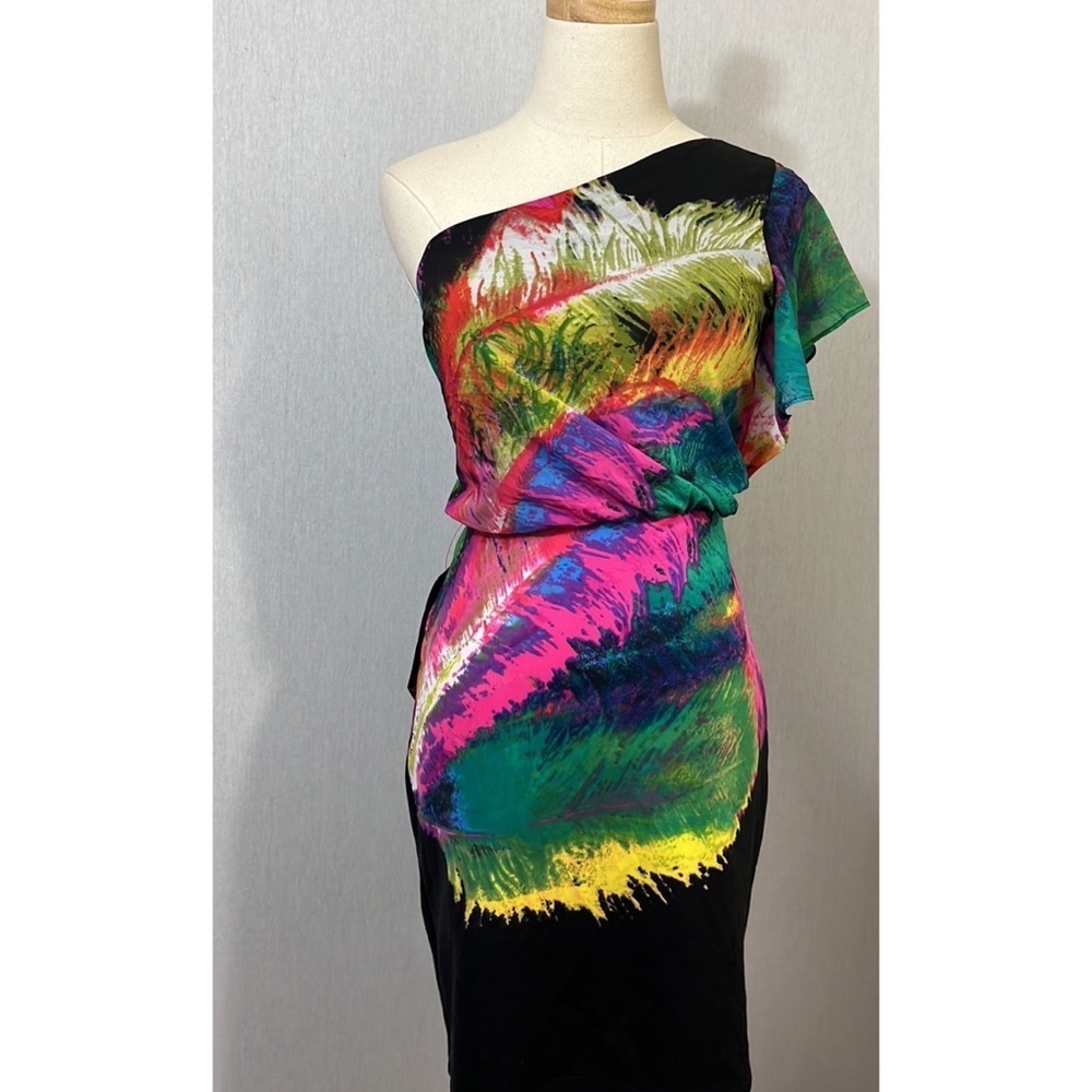 NWT BeBe Multi-colored One Shoulder Feather print Mini Dress Size M - Picture 9 of 10